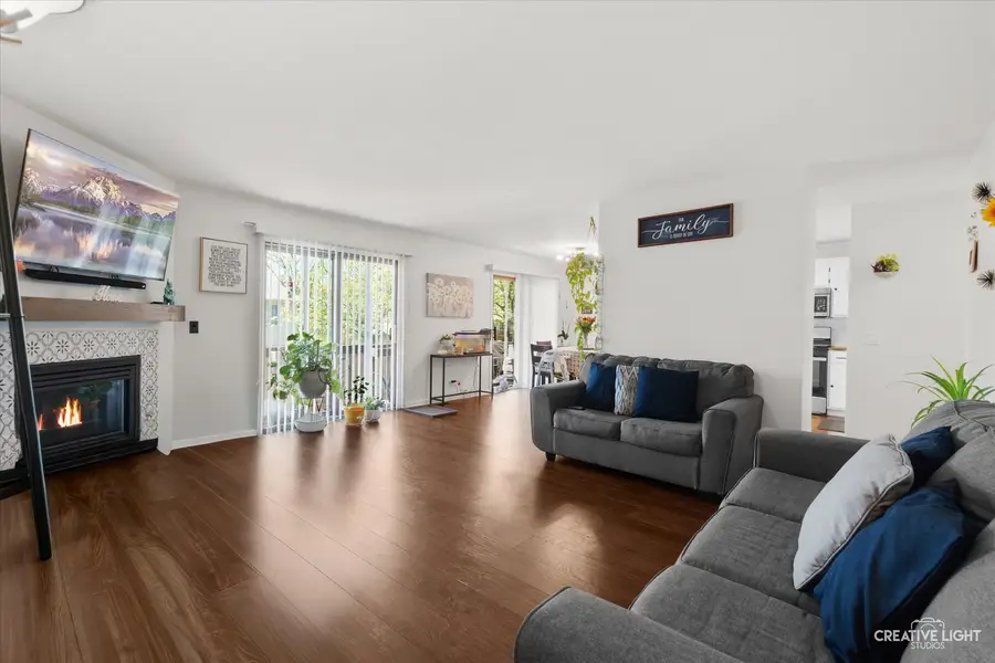 295 Woodridge Circle #D, South Elgin, IL 60177 - #3