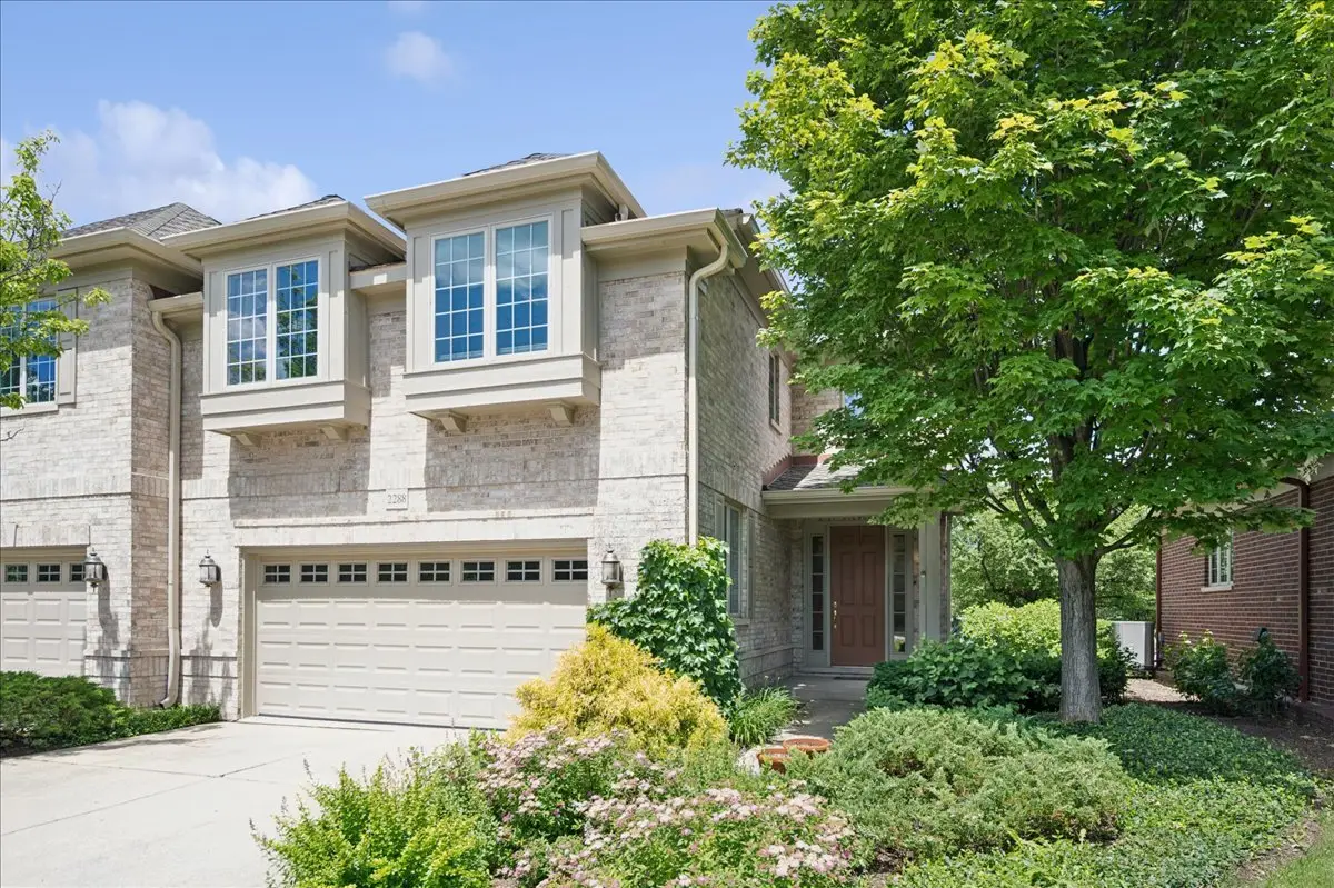 2288 Royal Ridge Drive, Northbrook, IL 60062 - #1