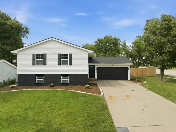 1828 Johnson Drive, Normal, IL 61761