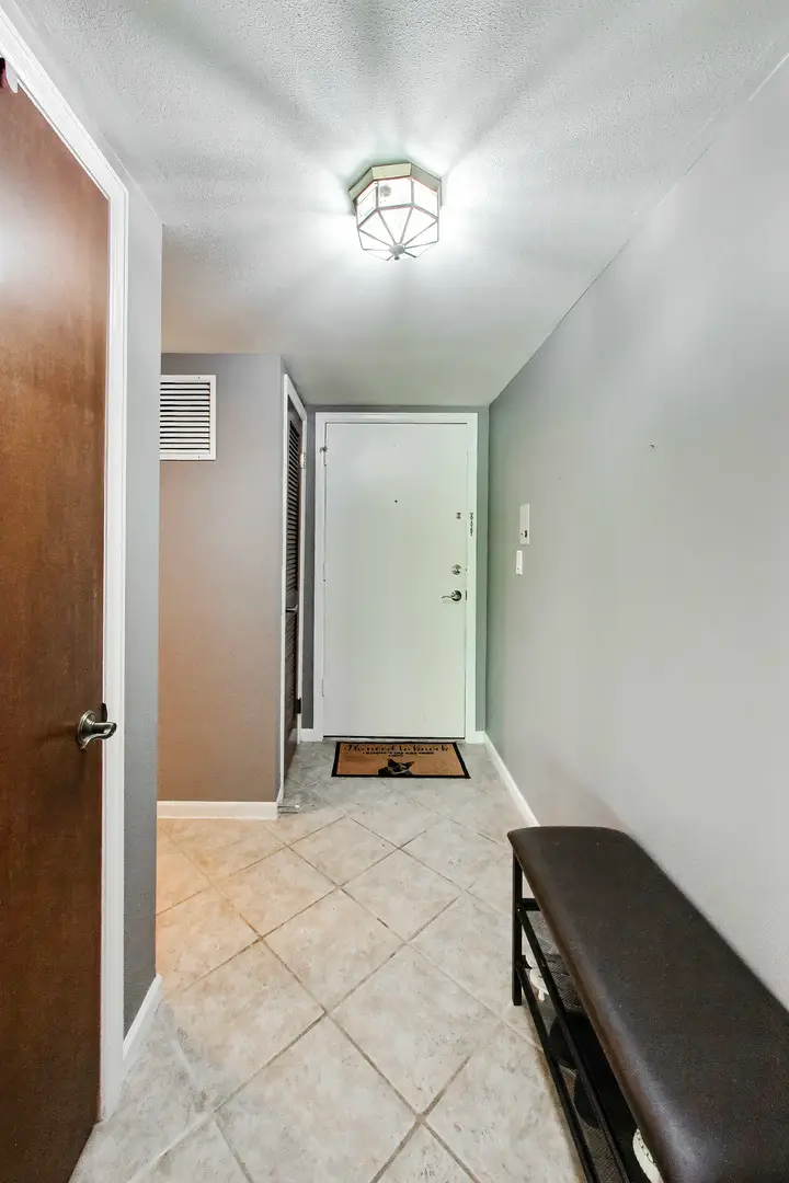 5400 Carriageway Drive #103, Rolling Meadows, IL 60008 - #2