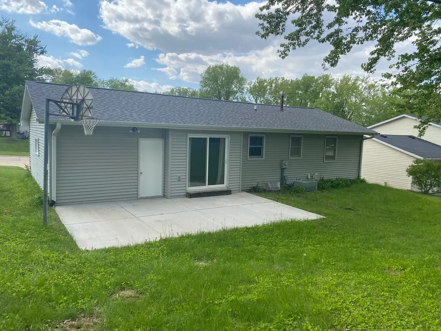 4117 Hillandale Road, Davenport, IA 52806 - #3
