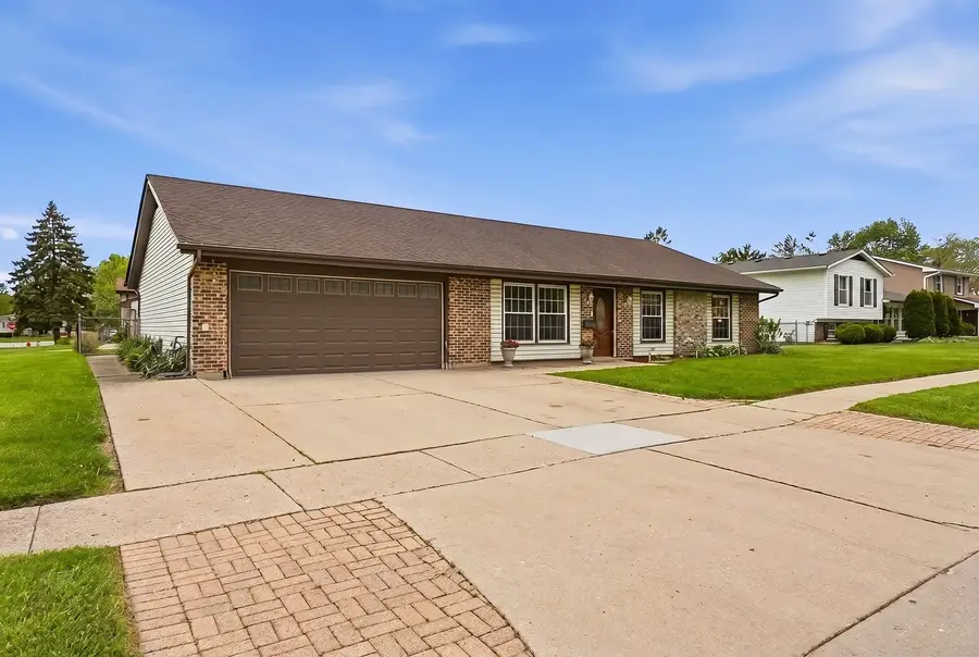 1402 Cynthia Lane, Hanover Park, IL 60133 - #3