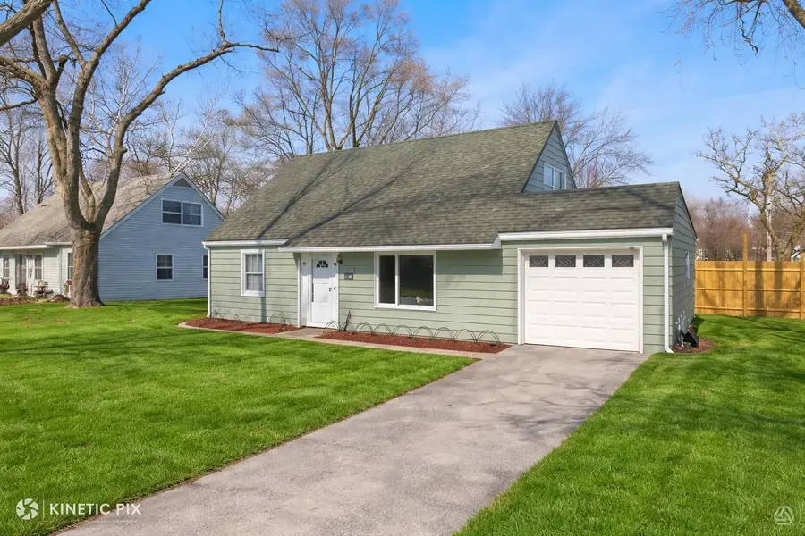 1412 W Broadview Avenue, Crete, IL 60417 - #2