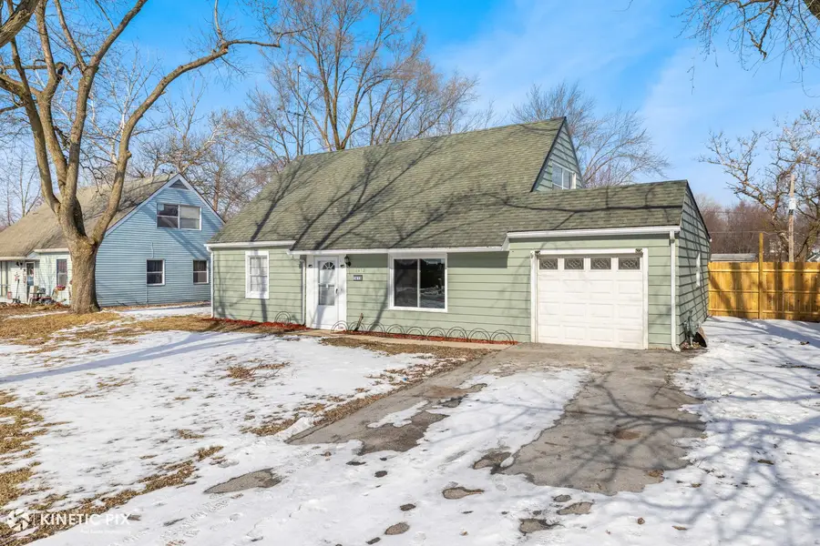 1412 W Broadview Avenue, Crete, IL 60417 - #3