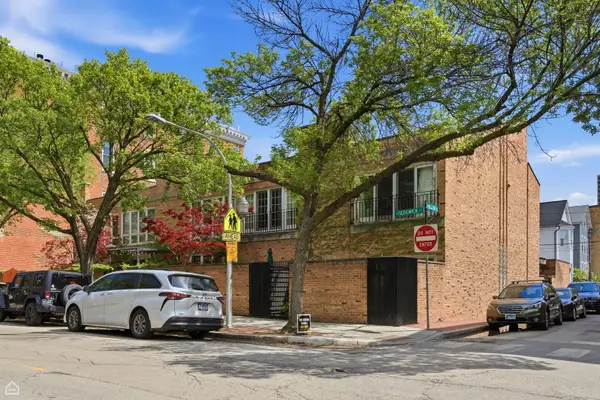 344 W Willow Street #A, Chicago, IL 60614