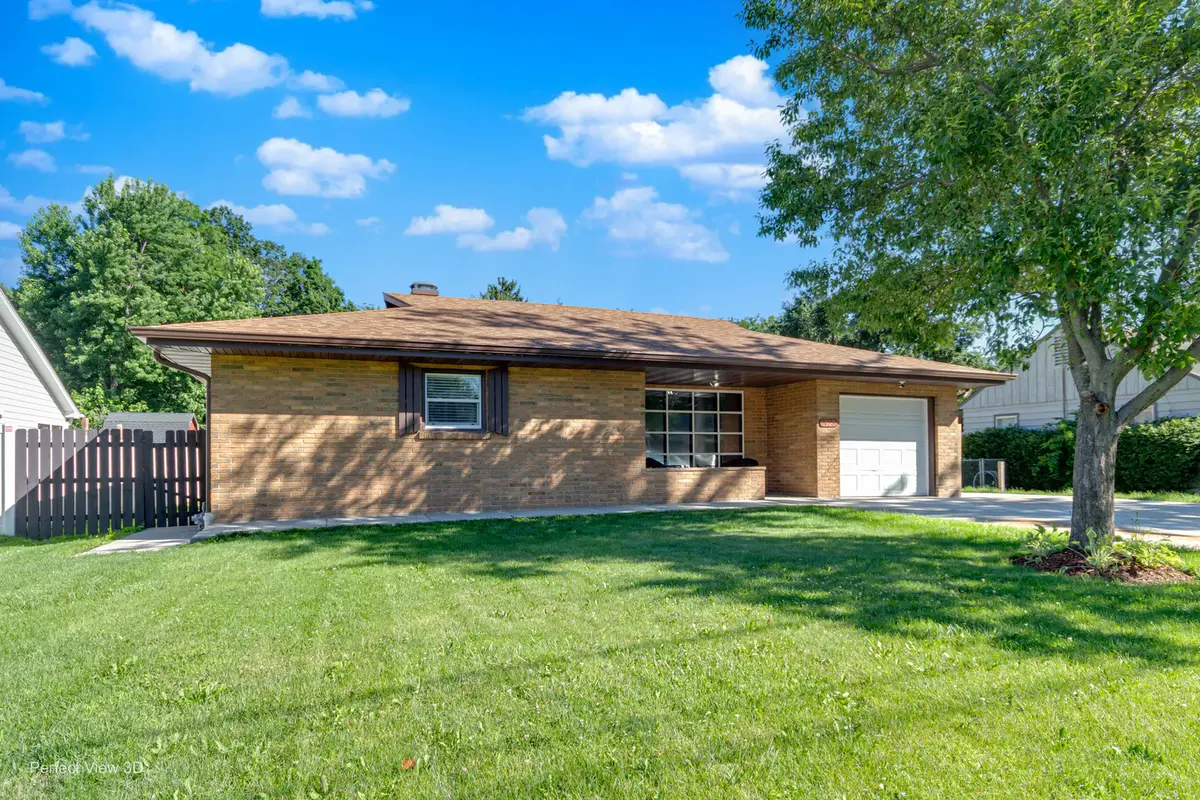 425 Douglas Street, Oswego, IL 60543 - #1