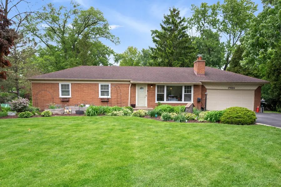 17W214 W Hillside Lane, Willowbrook, IL 60527 - #2