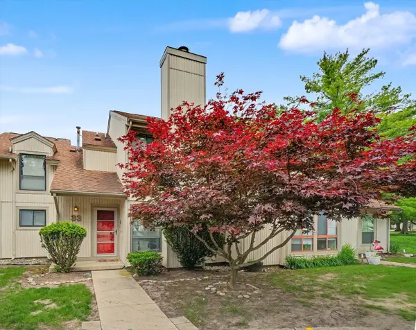 33 Colony West Drive, Champaign, IL 61820