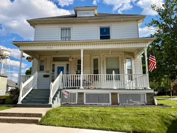 222 W Main Street, Clinton, IL 61727