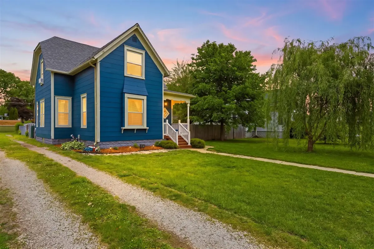 414 7th Street, Lincoln, IL 62656 - #1