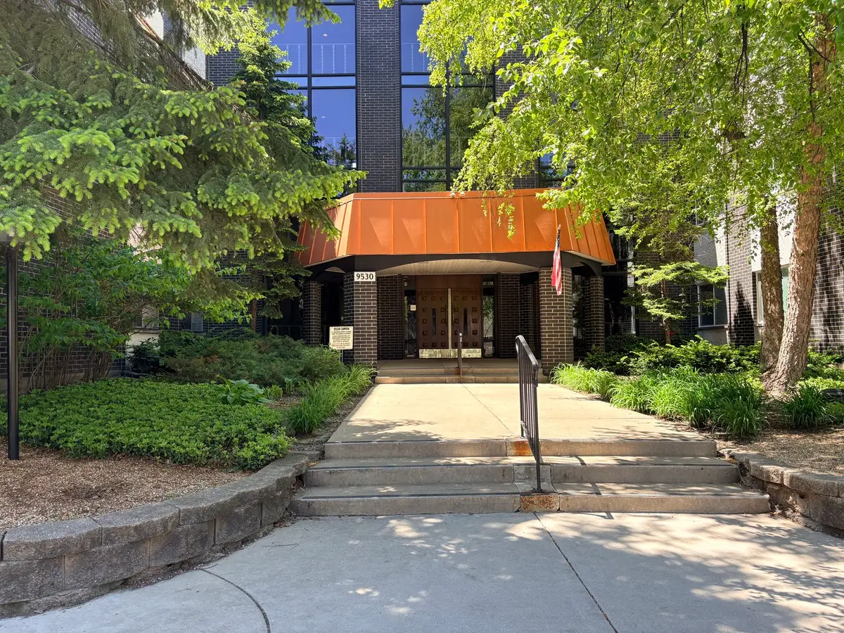 9530 Lamon Avenue #115, Skokie, IL 60077 - #1