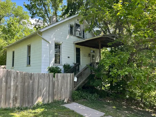 740 E 9th Street, Davenport, IA 52803
