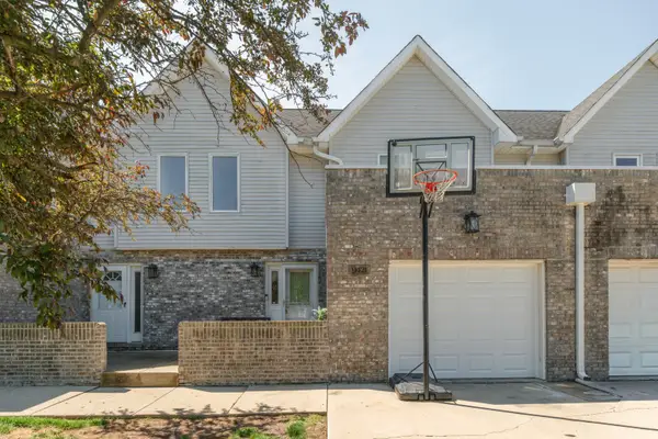 9421 Lindsay Street, Orland Hills, IL 60487