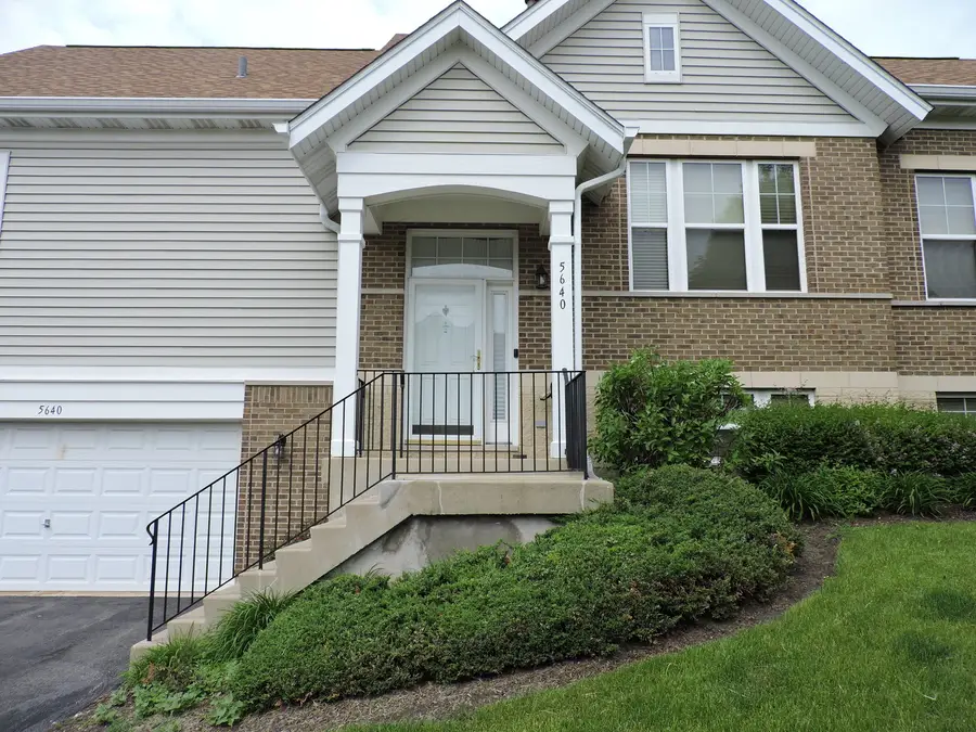 5640 Cambridge Way, Hanover Park, IL 60133 - #3