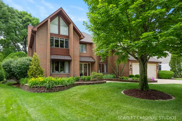 809 Glenmore Court, Naperville, IL 60540