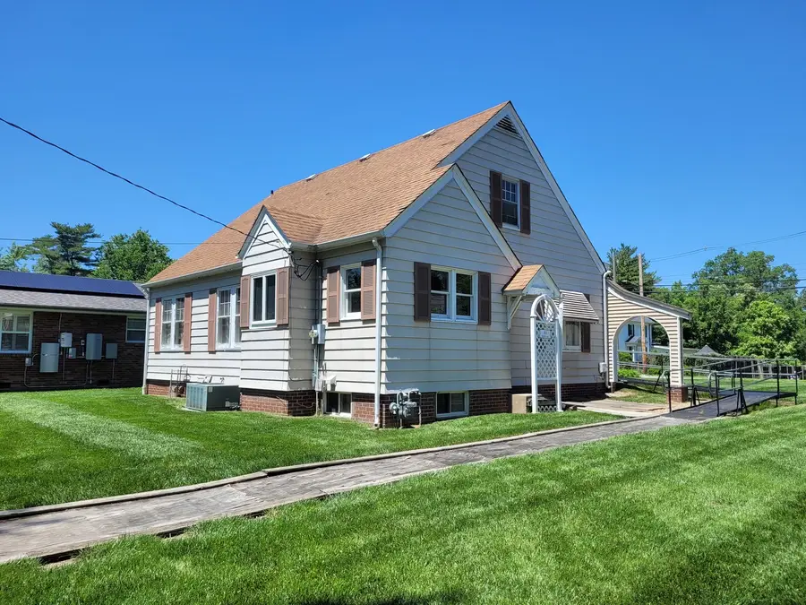 1901 E Richview Road, Mount Vernon, IL 62864 - #3