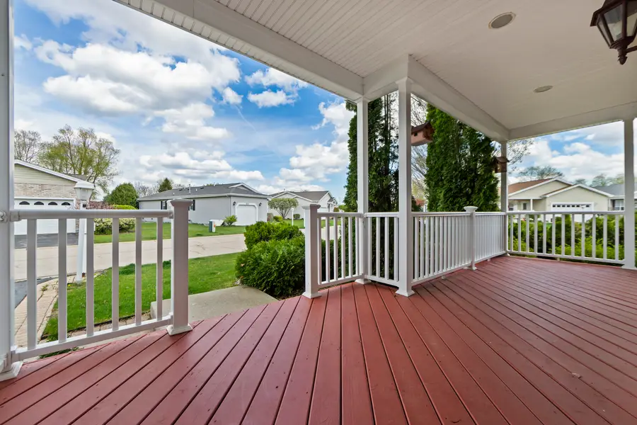 102 Hitching Post Lane, Grayslake, IL 60030 - #2