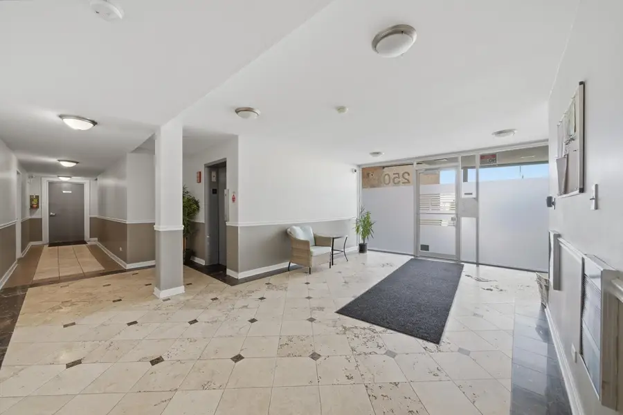 2501 W Bryn Mawr Avenue #102, Chicago, IL 60659 - #2