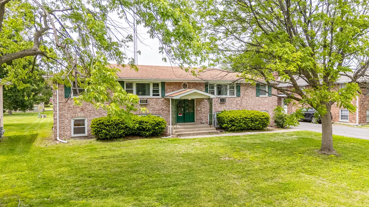221 S Small Avenue, Kankakee, IL 60901 - #1