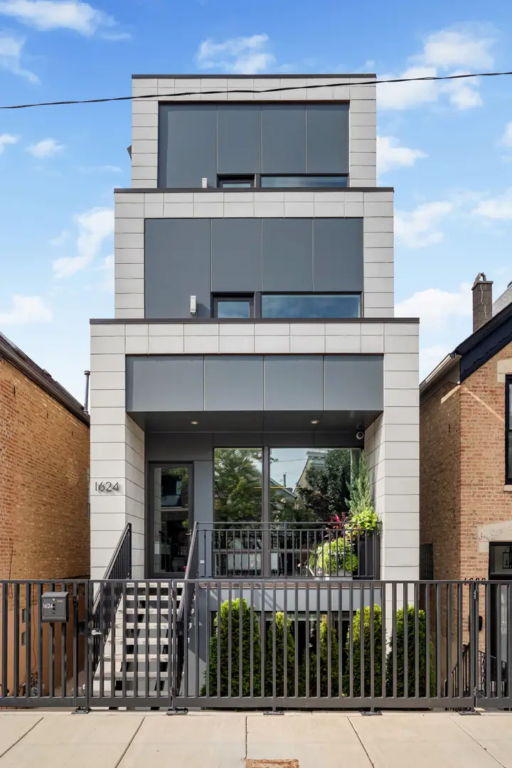 1624 W Pierce Avenue, Chicago, IL 60622 - #1