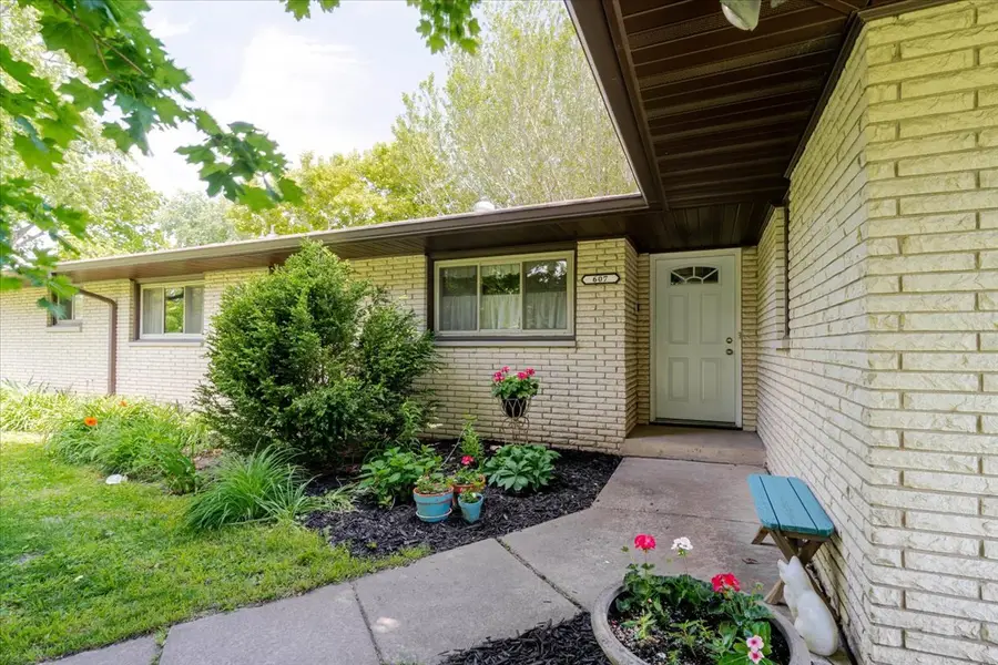 607 N Mill Street, Leroy, IL 61752 - #2