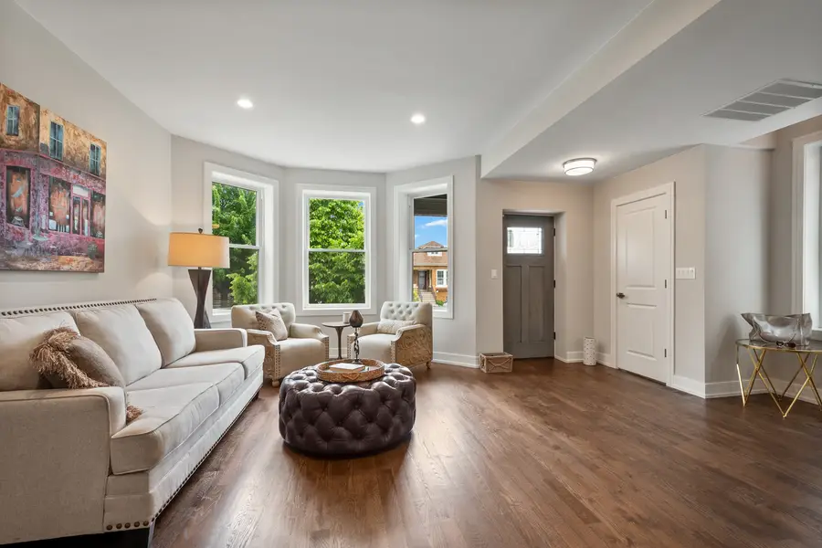3540 W Evergreen Avenue, Chicago, IL 60651 - #2