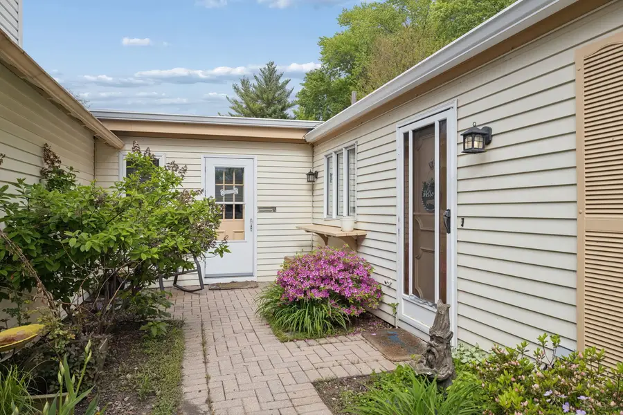 135 Garden Drive #135, Montgomery, IL 60538 - #2