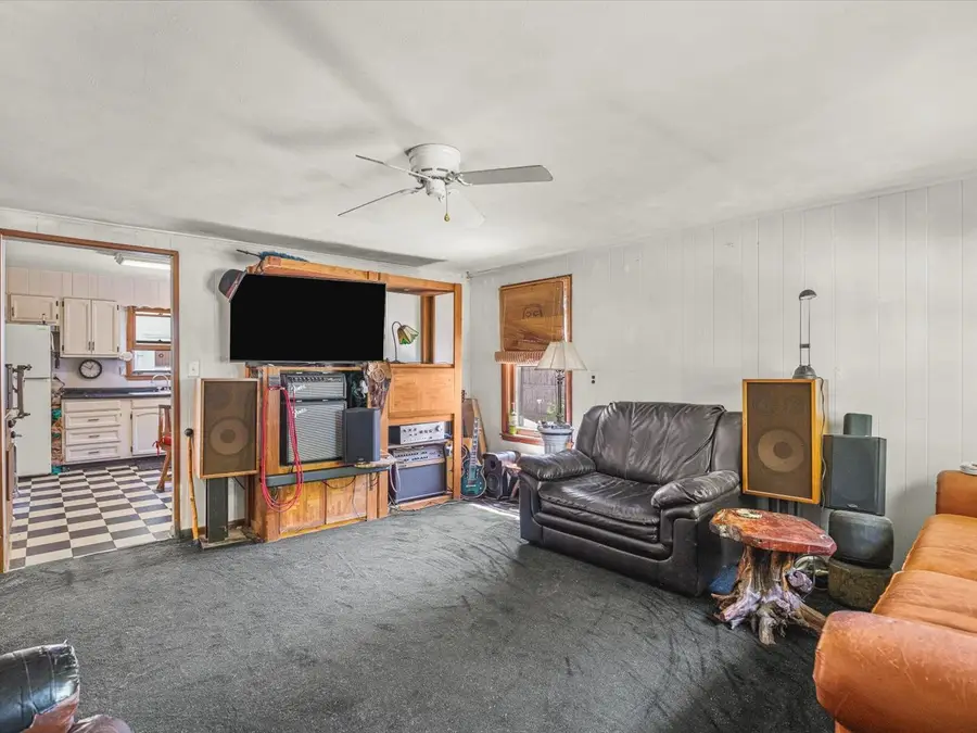 205 N Jones Terrace, Oregon, IL 61061 - #2