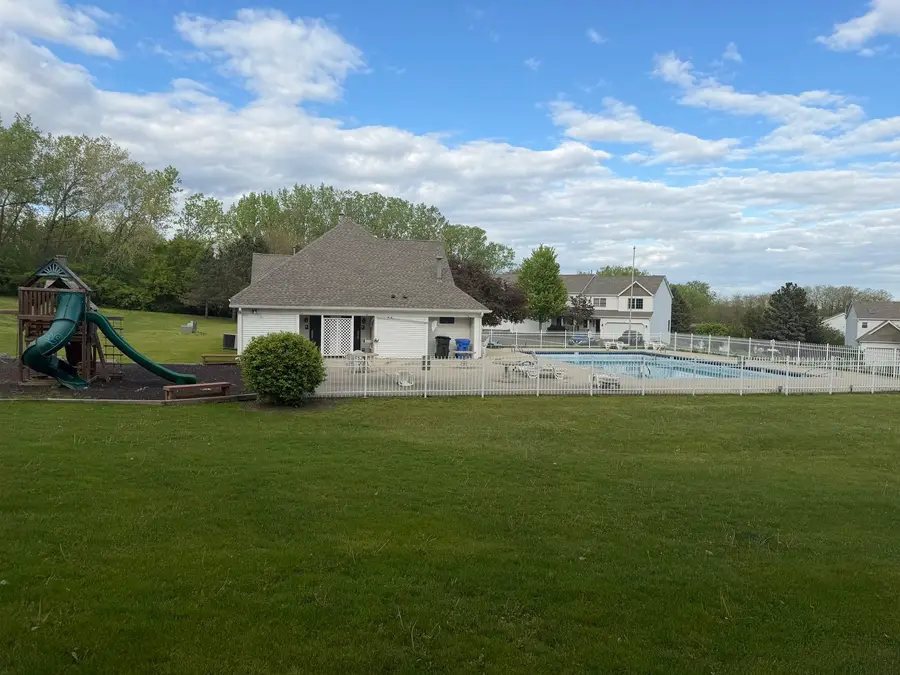 414 Spring Court W, Carpentersville, IL 60110 - #3