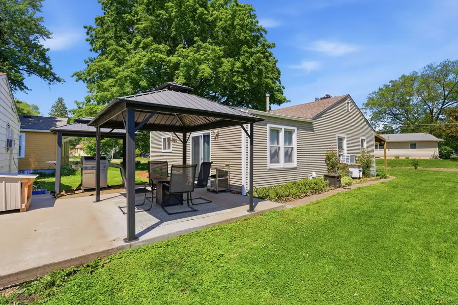 624 S Ohio Avenue, Davenport, IA 52802 - #3
