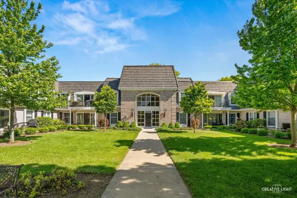 1 Normandie Drive #208, Sugar Grove, IL 60554