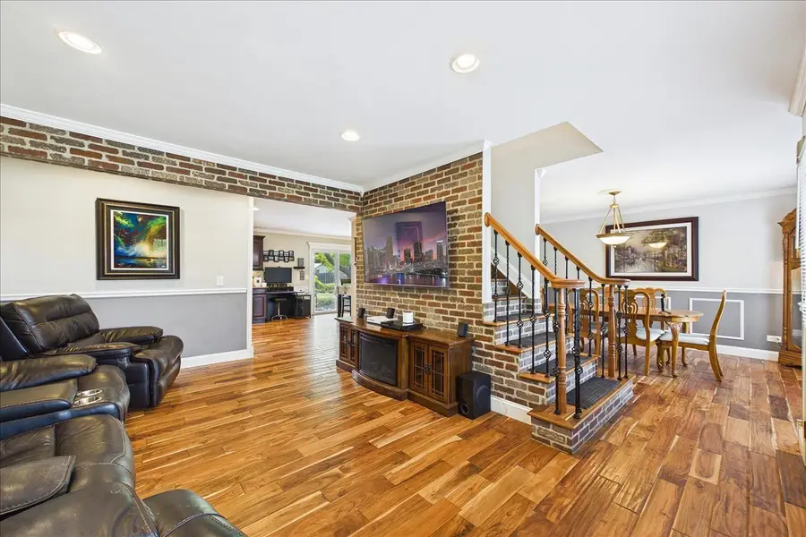816 Belle Plaine Avenue, Gurnee, IL 60031 - #3