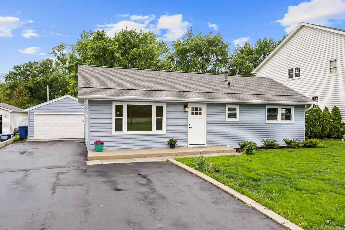 6214 Pershing Avenue, Downers Grove, IL 60516 - #1