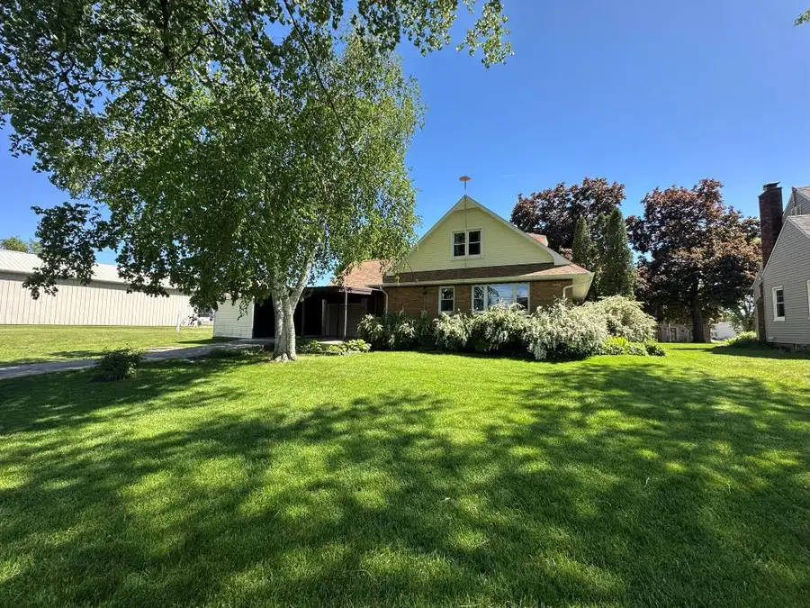 820 11th Street, De Witt, IA 52472 - #3