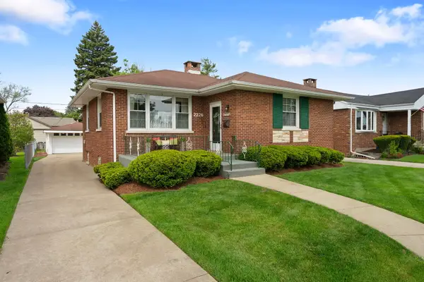 2226 Hawthorne Avenue, Westchester, IL 60154