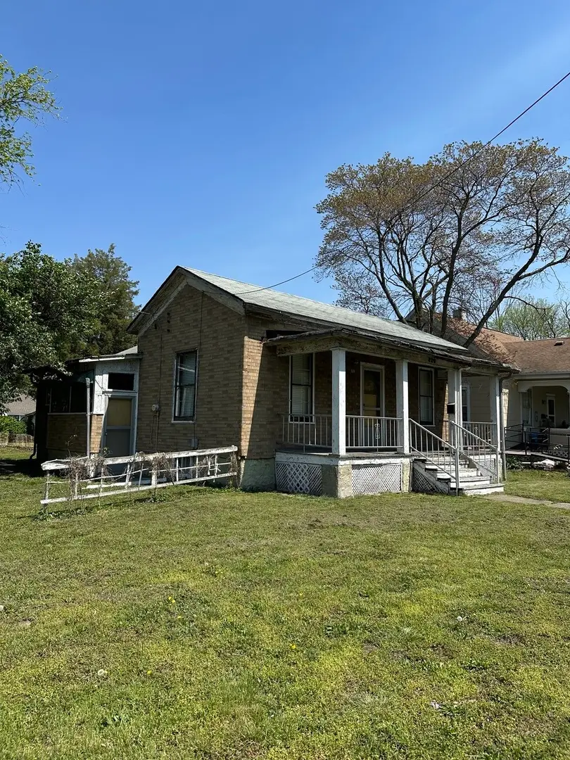 326 West North Street, Du Quoin, IL 62832 - #3