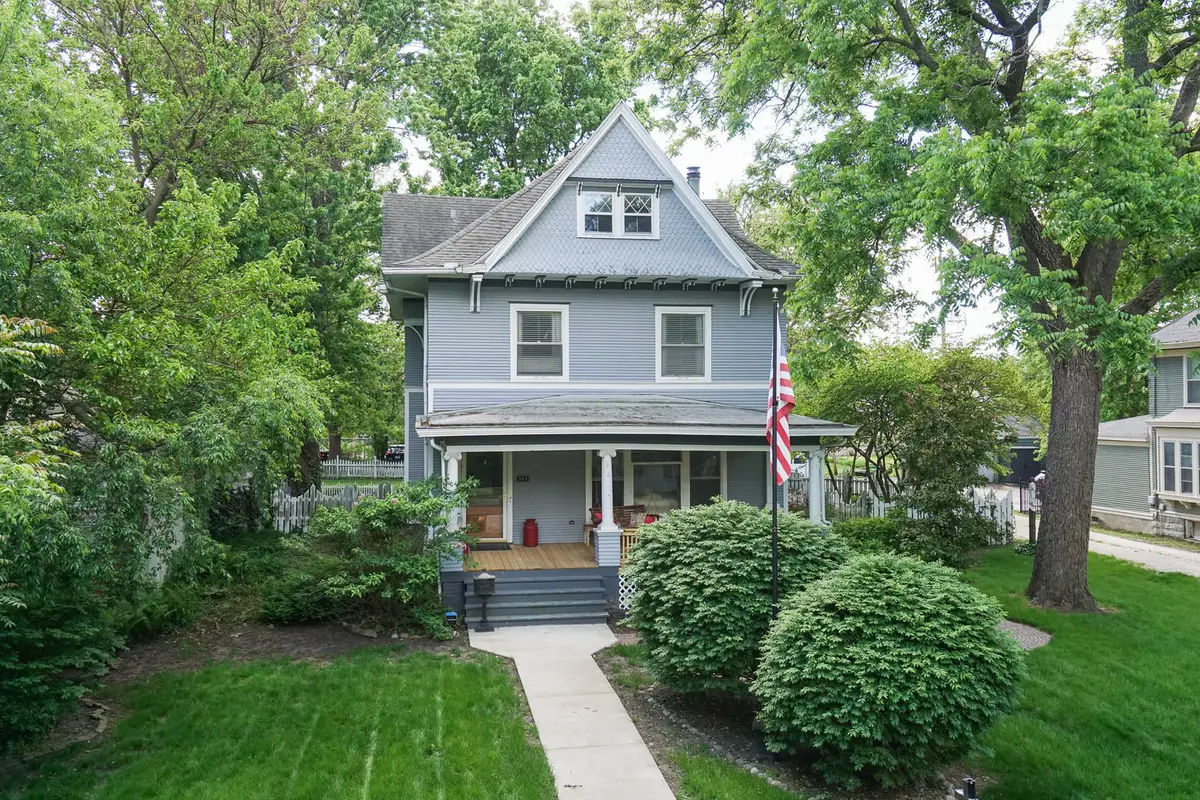 903 E Jefferson Street, Bloomington, IL 61701 - #1