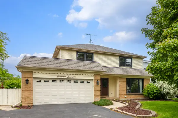 1717 N Burning Bush Lane, Mount Prospect, IL 60056