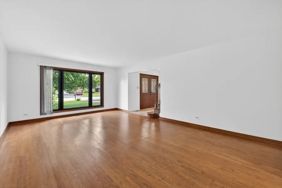 1717 N Burning Bush Lane, Mount Prospect, IL 60056 - #3