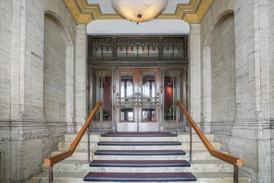 728 W Jackson Boulevard #613, Chicago, IL 60661 - #2