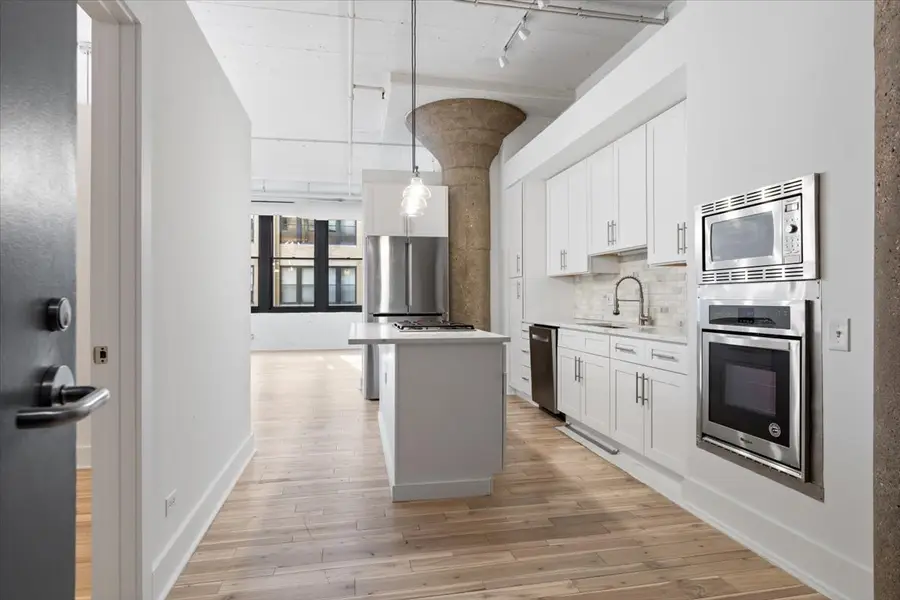 728 W Jackson Boulevard #613, Chicago, IL 60661 - #3