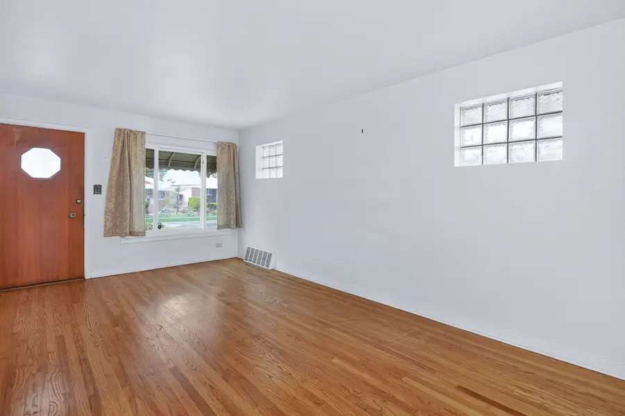 2213 Park Avenue, North Riverside, IL 60546 - #3
