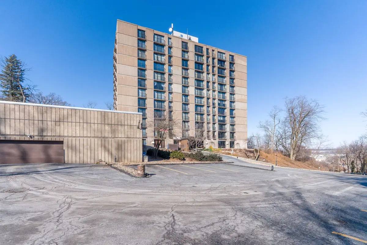 1800 7th Street #10E, East Moline, IL 61244 - #1