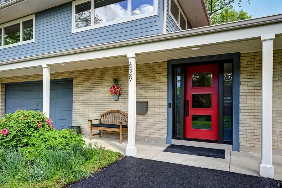 629 W Elm Street, Wheaton, IL 60189 - #2