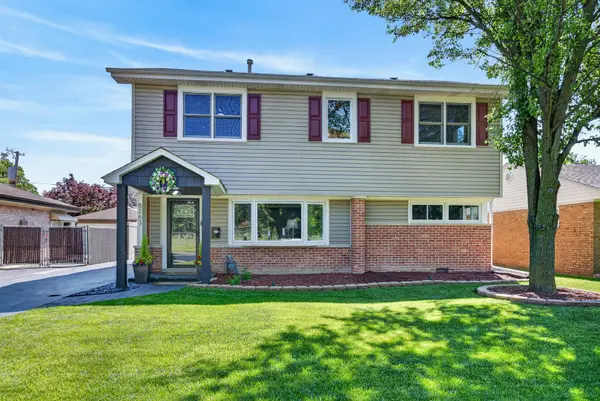 8263 N Washington Street, Niles, IL 60714