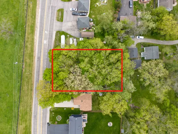1109 Main Street, Spring Grove, IL 60081