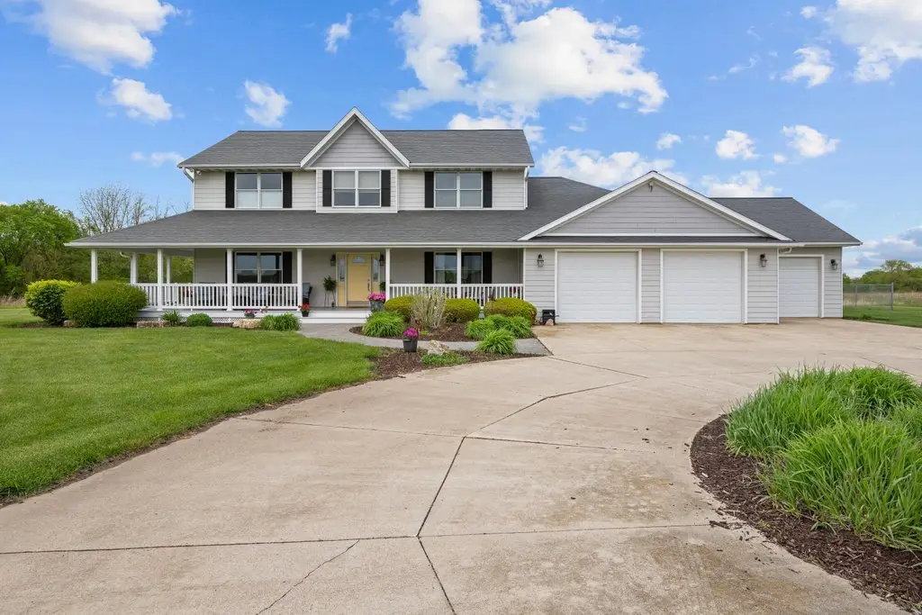 1200 E James B Young Road, Galva, IL 61434 - #1