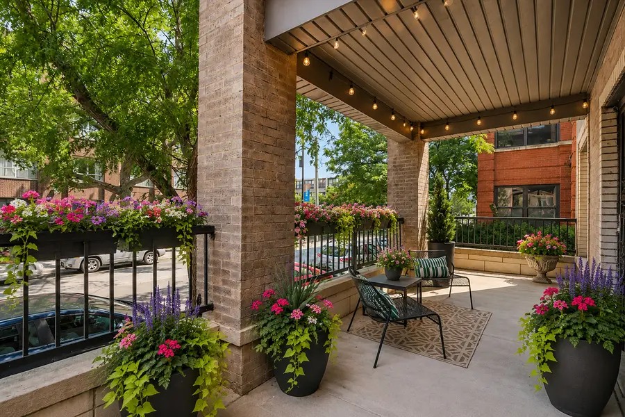 817 W Lawrence Avenue #1, Chicago, IL 60640 - #2
