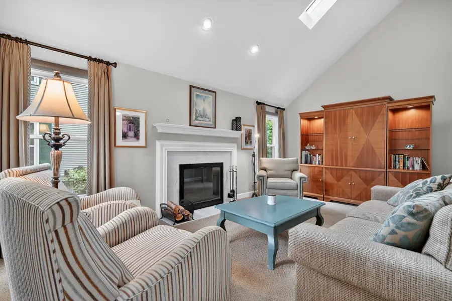 155 Southfield Drive, Vernon Hills, IL 60061 - #2