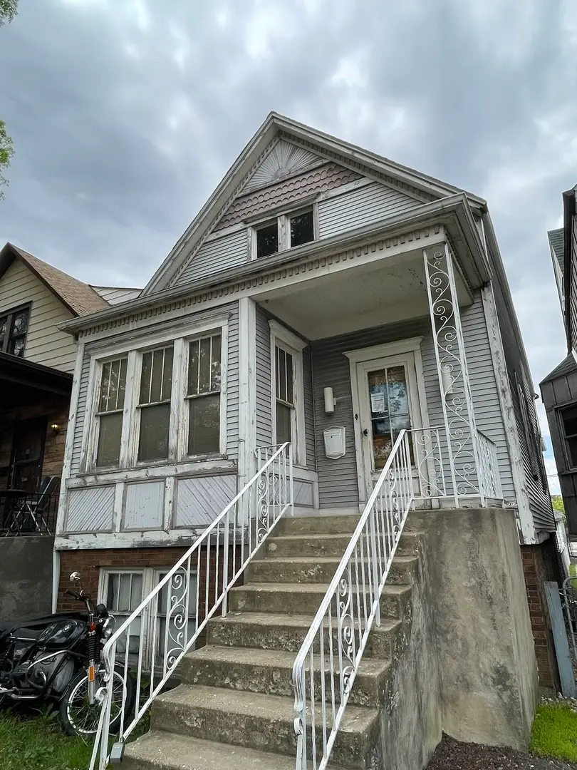 3248 N Richmond Street, Chicago, IL 60618 - #1